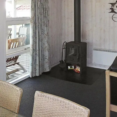 Holiday home Three-bedroom Holiday In 6