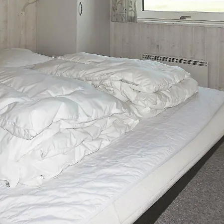 Three-bedroom Holiday In 6