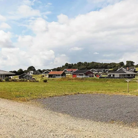Three-bedroom Holiday In 6 * Nordborg