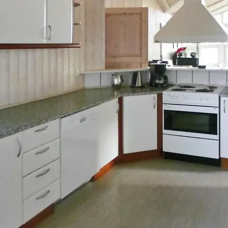 Three-bedroom Holiday In 6 * Nordborg