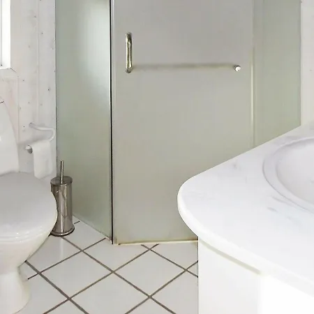 Three-bedroom Holiday In 6 Nordborg